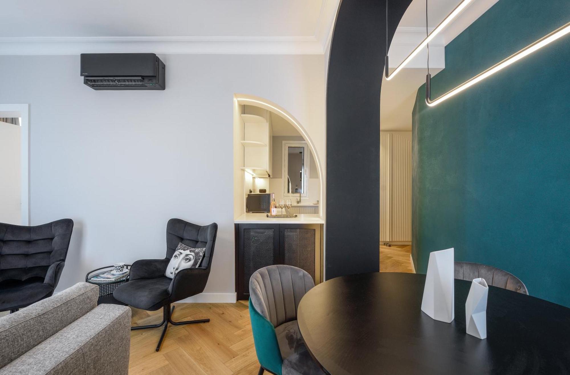 King Apartment Thessaloniki By Luxlikehome テッサロニキ エクステリア 写真