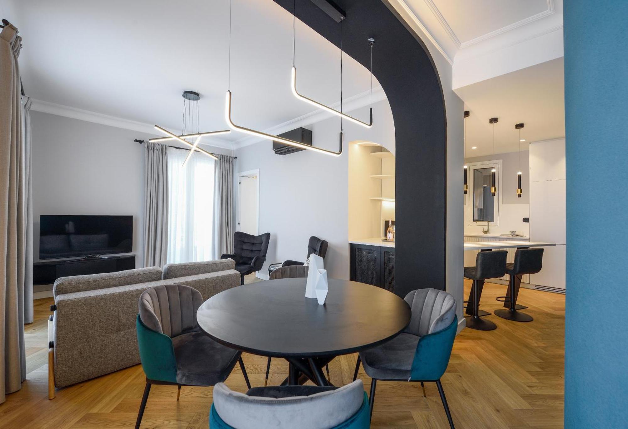 King Apartment Thessaloniki By Luxlikehome テッサロニキ エクステリア 写真